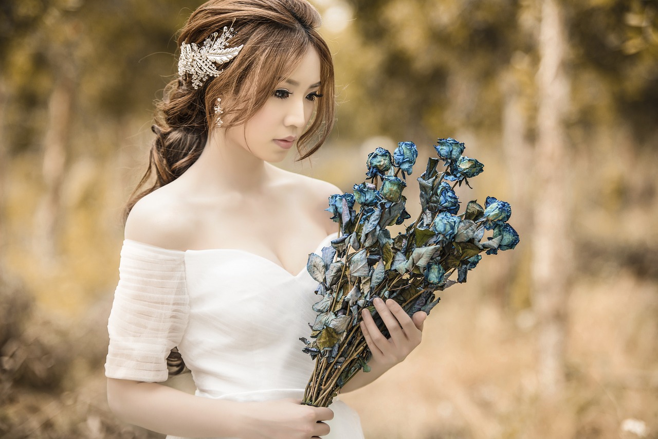花蠻兒厲慕寒，命運(yùn)交織與情感碰撞的最新章節(jié)
