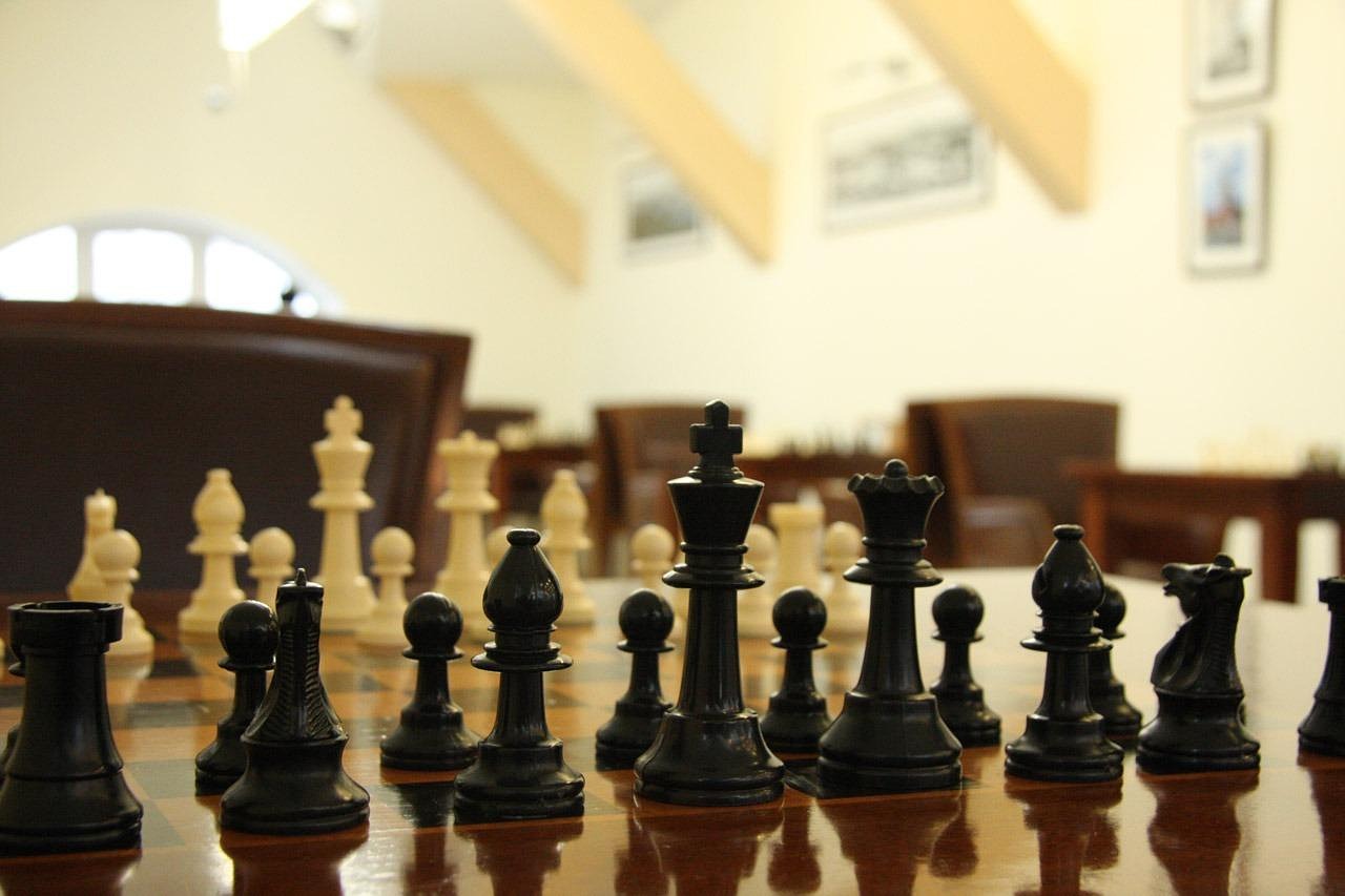 象棋快棋比賽，策略與速度的巔峰對(duì)決