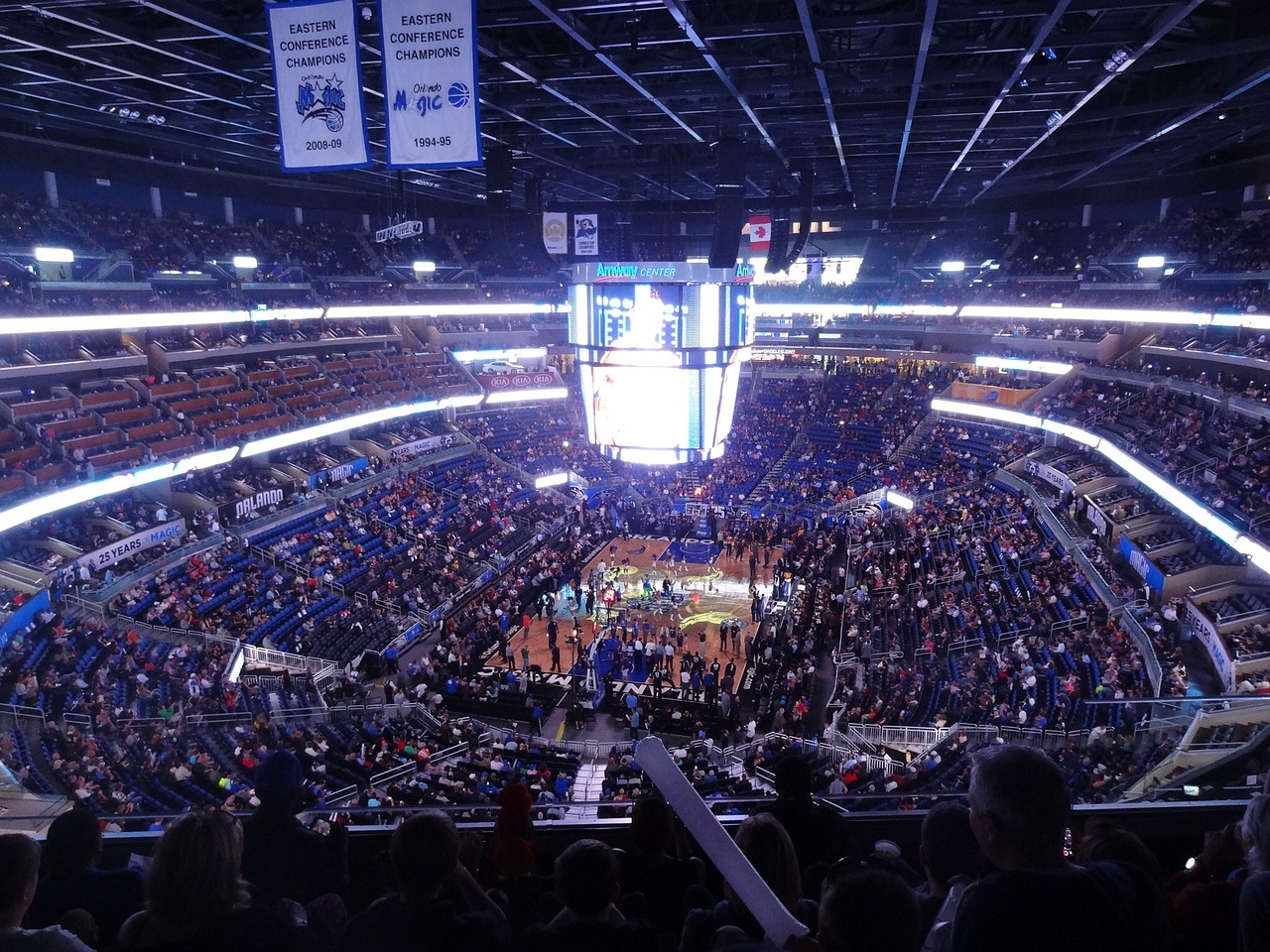 NBA最新回放精彩瞬間再現(xiàn)，不容錯(cuò)過的籃球盛宴