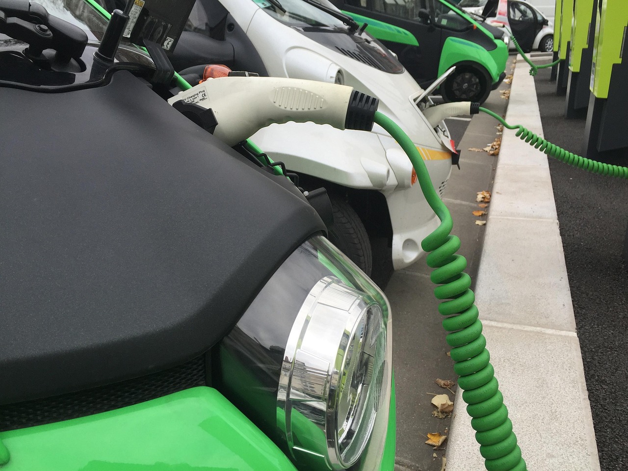 蔚來上市，電動(dòng)汽車新勢(shì)力的崛起與面臨的挑戰(zhàn)