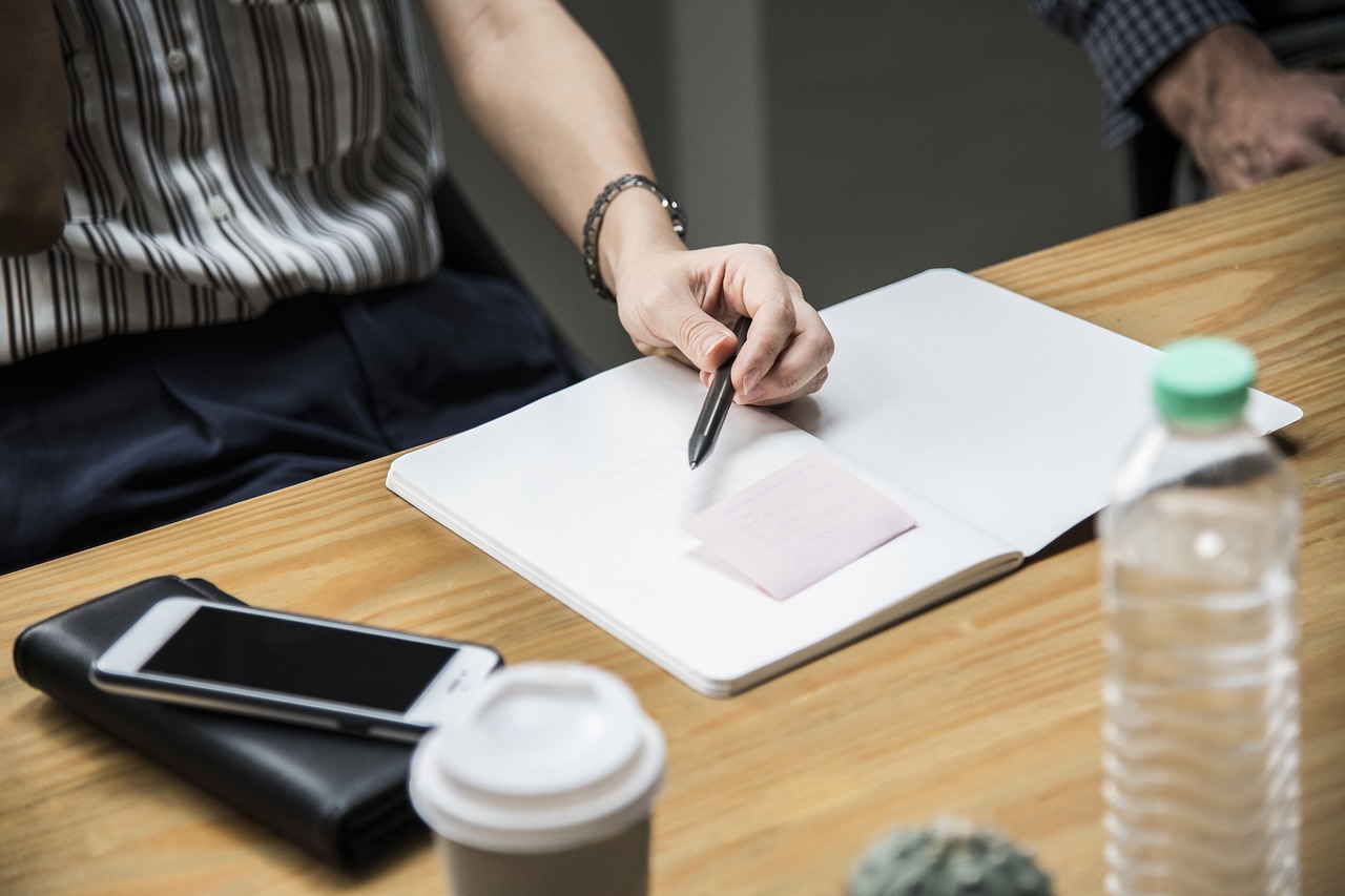 企業(yè)成長(zhǎng)的雙刃劍，上市摘牌的影響與挑戰(zhàn)