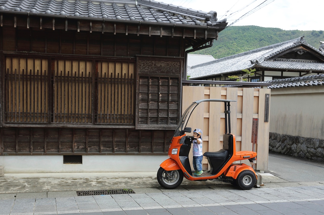 全封閉電動(dòng)三輪車價(jià)格詳解及圖片大全，深度解析三輪車的價(jià)格與圖片信息
