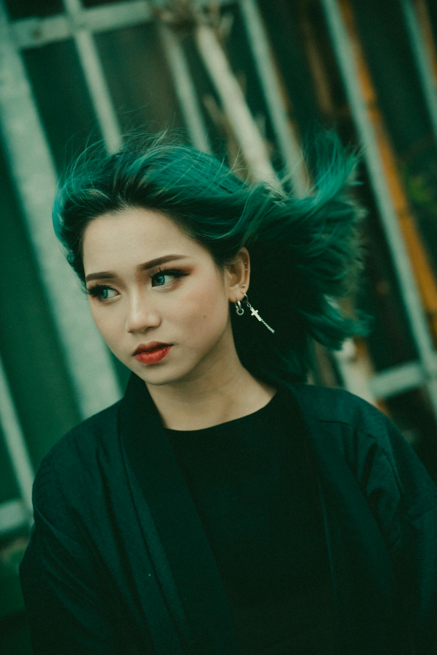 何三妹演員，演藝之路與角色魅力的展現(xiàn)